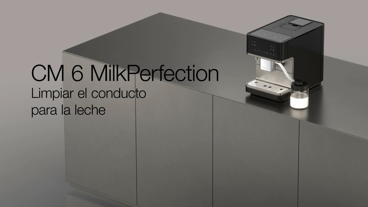 Cómo limpiar el conducto para la leche de la máquina de café CM 6 MilkPerfection de Miele