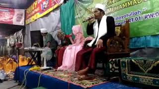 Viral Ustadz Kaget Saat Kereta Lewat Di Tengah Ceramah