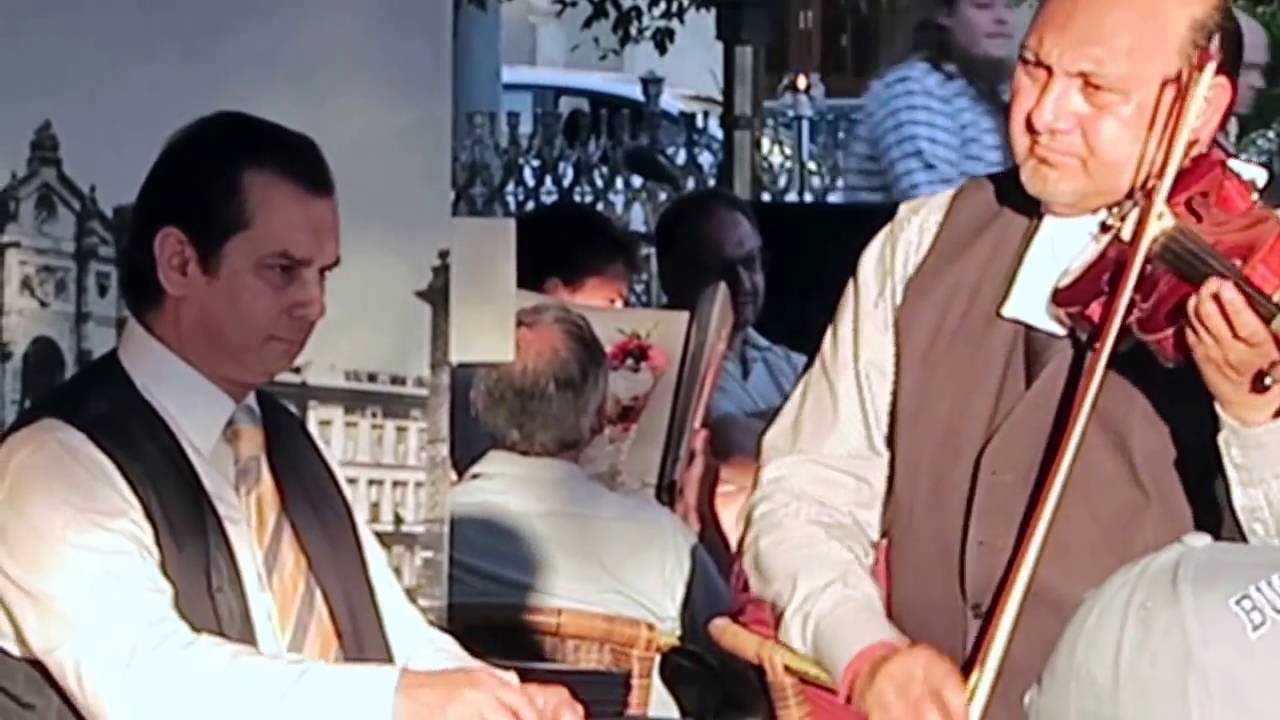 DONAU - FLODENS PROMENADE - UNGARSK FOLKEMUSIK - RESTAURANTS