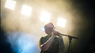 Hola Chica - You Hit Video Tour Oficial