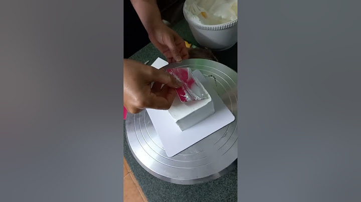 Cách chà láng bánh kem hình vuông