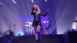 Chvrches (Live) - Good Girls (San Francisco, CA - Bill Graham Civic Auditorium) (12\/16\/2021) (Clip)