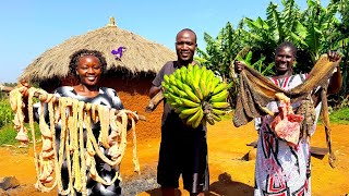Download Lagu Authentic African Dish|African Village Mum's Cooks Delicious Cow Intestines+Green Bananas MP3