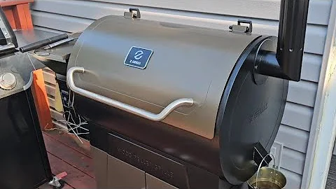 Z Grill - 700 Sq In - Smoker ZPGN-700D6 - Light Review Amazon Special $70 Dollars Off - Easy To Use