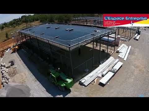 Construction du centre d'affaires — 2014