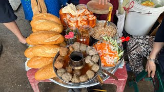 Top 10 BEST Vietnamese Street Food in Morning Market