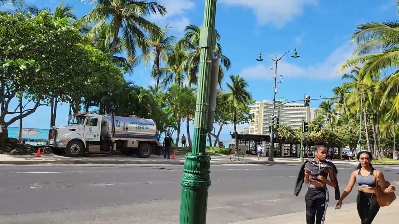 Beachside Road, Hawaii