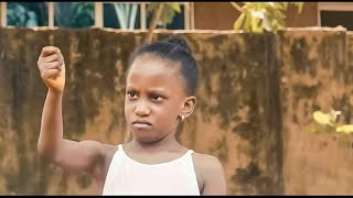 HUYU MTOTO ANAPEWA NGUVU ZA KICHAWI KUTIBU WATU TAZAMA BALAA LILILOMTOKEA