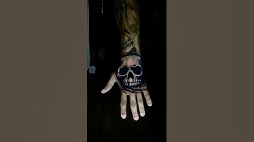 #asmr #tattoo #tattooartist #tattooarte #skull COVER UP TATTOO SKULL PROCESS IN 1min