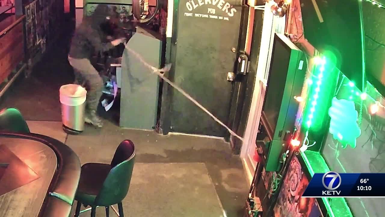 Omaha Crime Stoppers looks for man trying to break into ATM at O'Leaver ...