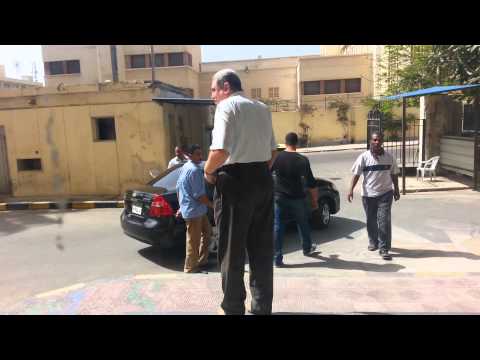 فرار عميد علوم الاسكندرية من الطلاب 3