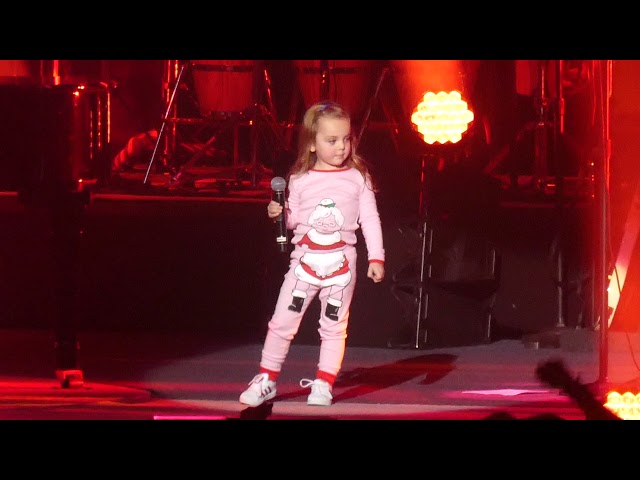 Dont Ask Me Why Billy Joel u0026 3 Year Old Daughter Della Rose@MSG New York 12/19/18 class=