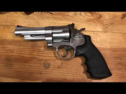 Smith & Wesson 629-6 Overview - YouTube