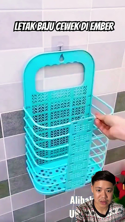Girl taking a shower, undressing⁉️