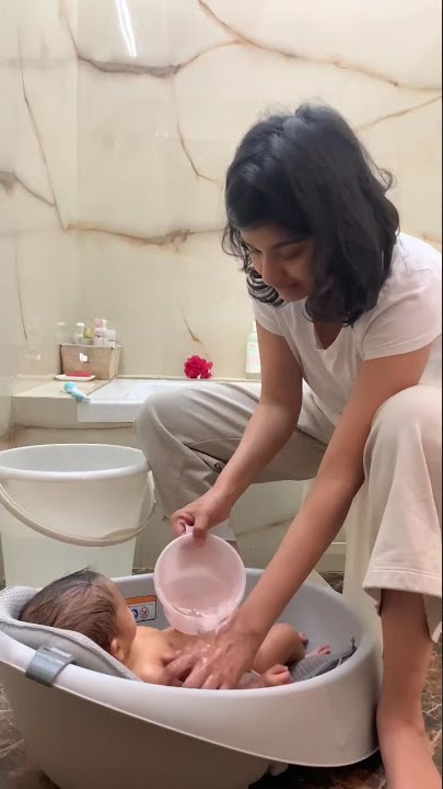 How to bathe a baby?