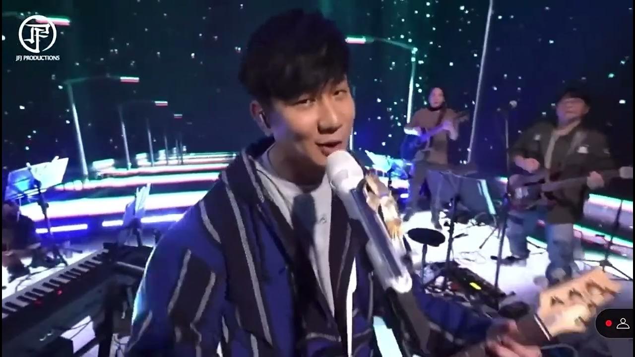 JJ Lin 林俊杰 - 是你 - Shi Ni - Bloom and Tunes Xmas 2022 - JJ20 World Tour JJ Lin 林俊杰 - 是你 - Shi Ni - Bloom and Tunes Xmas 2022 - JJ20 World Tour