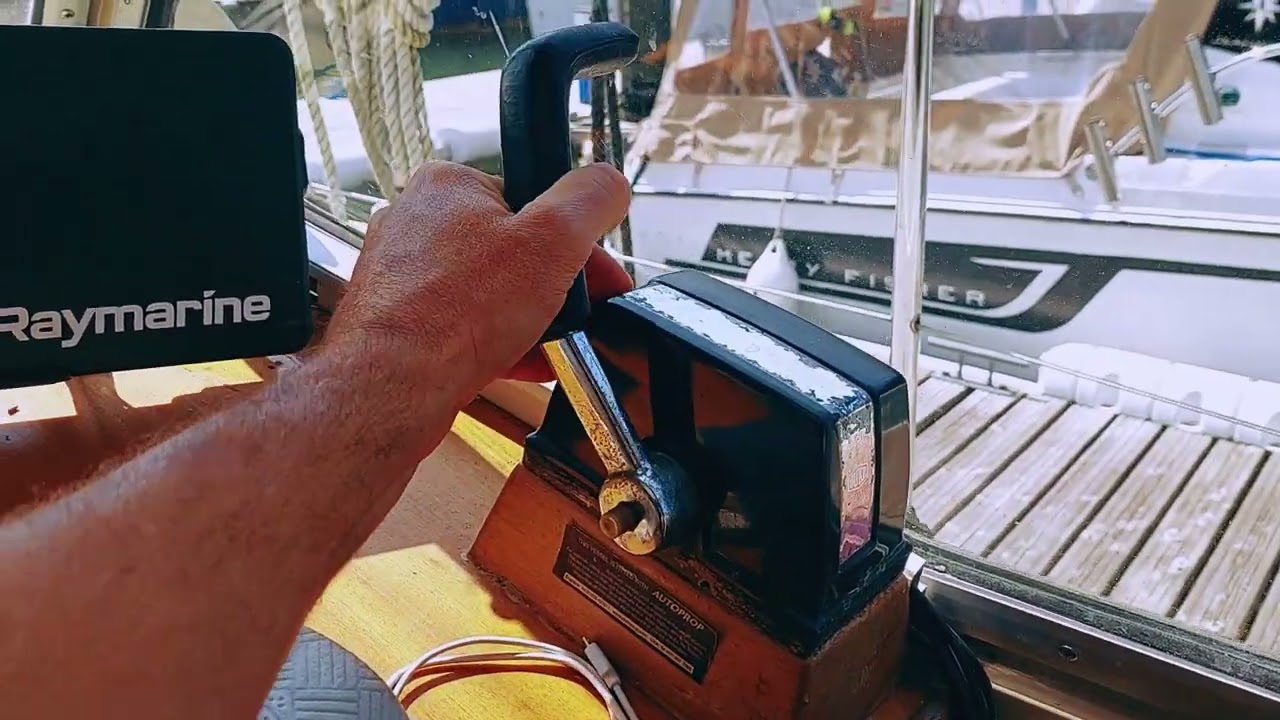 LM  32  - Boatshed - Boat Ref#335477