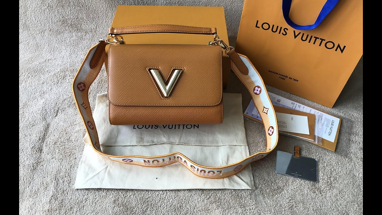 Louis Vuitton Twist MM M21555 