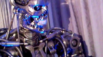SIDESHOW T-800 Endoskeleton v 2.0 Life-size 1:1 Figure