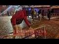 Гололёд в Киеве. Жители сами посыпают улицу солью. PavlovskyNEWS