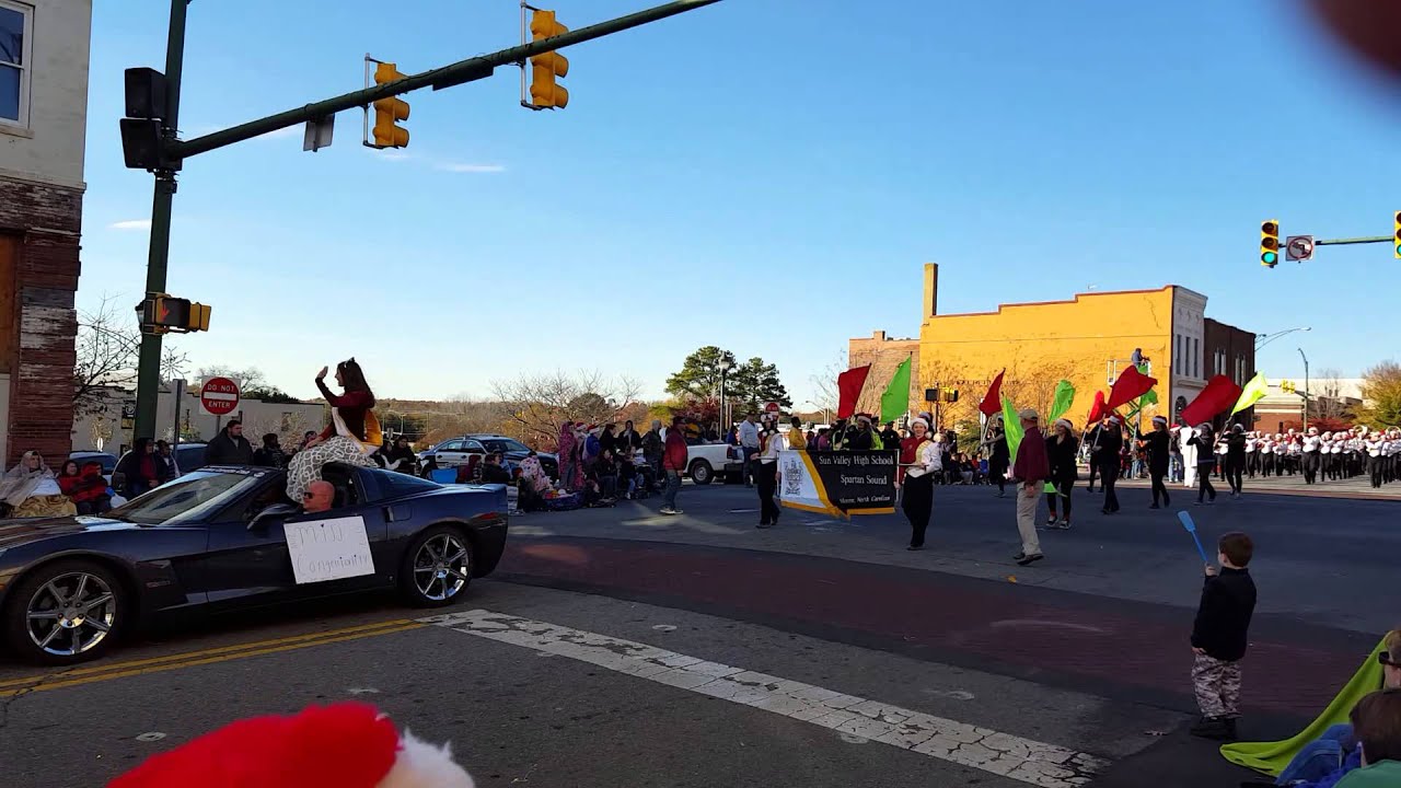 Sun Valley at Monroe Christmas Parade YouTube