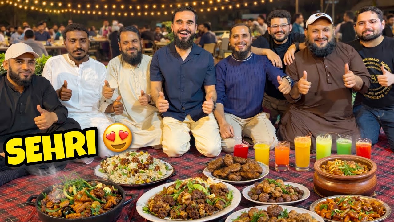 PURI TEAM KE SATH SEHRI KARNE POHANCH GAE 😍 ITNI HEAVY SEHRI KARLI 😂