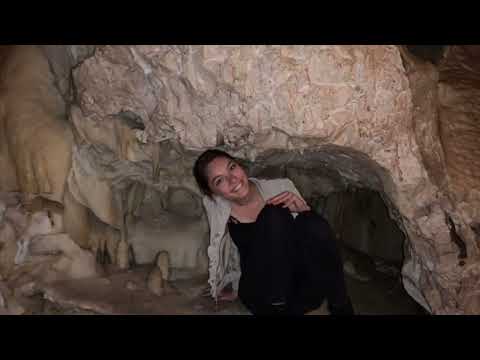 Video: Grotte di Frasassi Caverns sa Marche, Italy