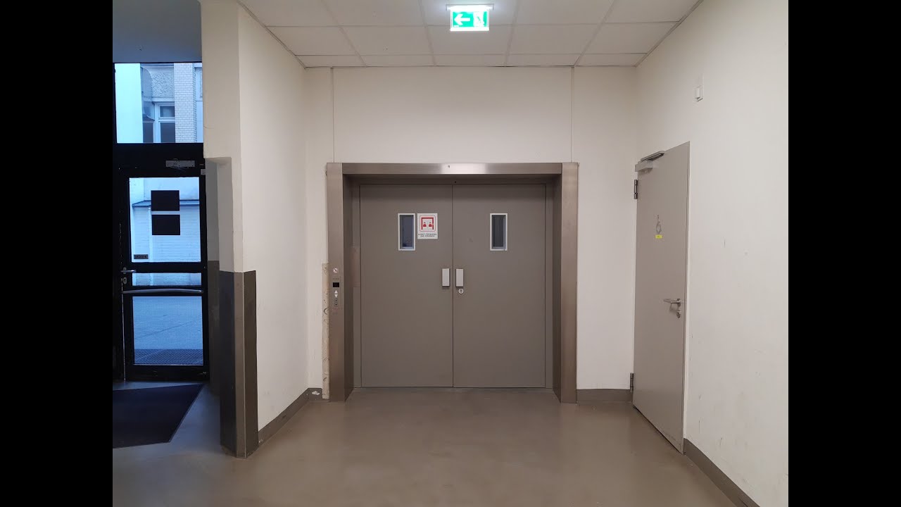 2006 M.S. Aufzüge (generic) freight elevator at Kaufmannshaus Hamburg, Germany