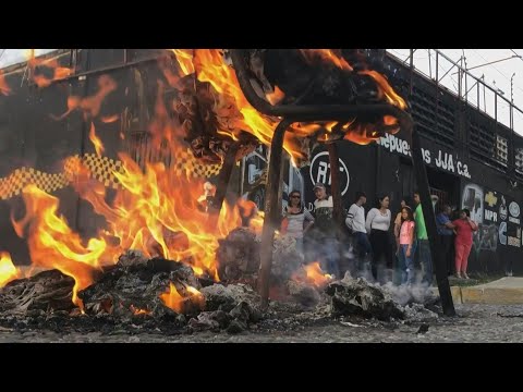 AFP News Agency: Traditional 'Judas Burning' in Venezuela gets political | AFP