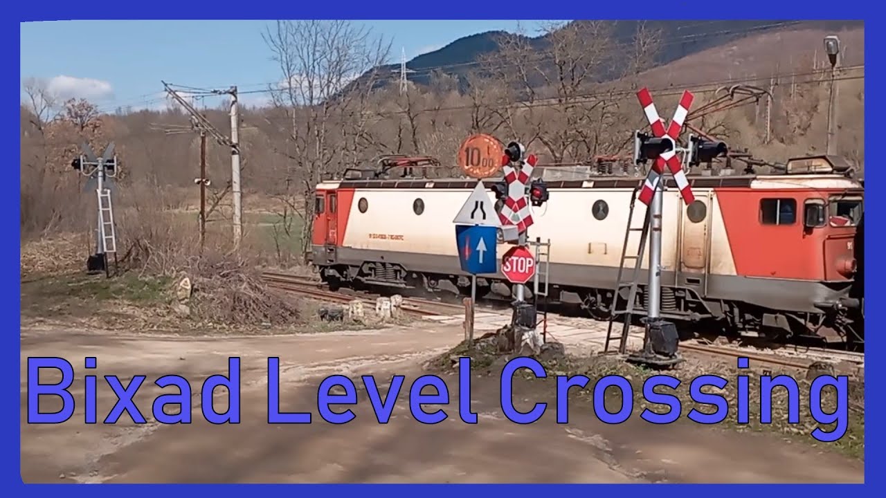 (Rare) Bixad Level Crossing/Trecerea de nivel cu calea ferată de la Bixad/Romanian Level Crossing