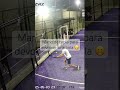 Mano de tapia para devolver una bola 🫢 #padel