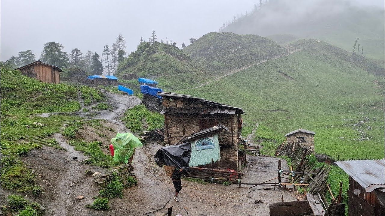 Best Nepali Himalayan Village Life In Heavy Rainy Season || Most People Andrelaxing Village Life || 