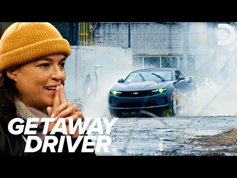 How to Escape a Car Chase in the Rain | Getaway Driver
