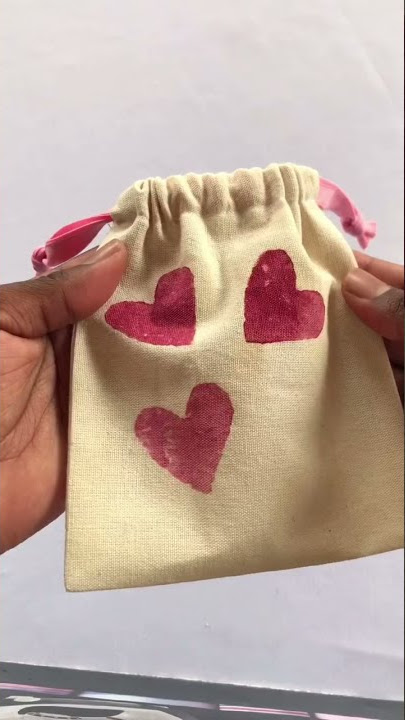 DIY mini drawstring bag /with Potato Block Printing #gifts to sew {sewing it DIY}