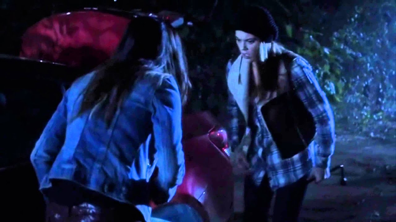 Pretty Little Liars - 3x15 - Emily chases Toby into the woods