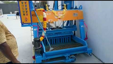 Automatic plc model concrete block making machine by Everon impex 9834762454