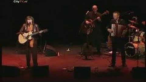 Lenny Kuhr - Over Duizenden Wegen (met intro)