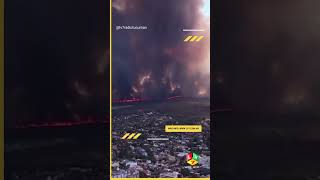 Desesperadas evacuaciones de vecinos en Villa Carlos Paz por el avance de los incendios en sus casas