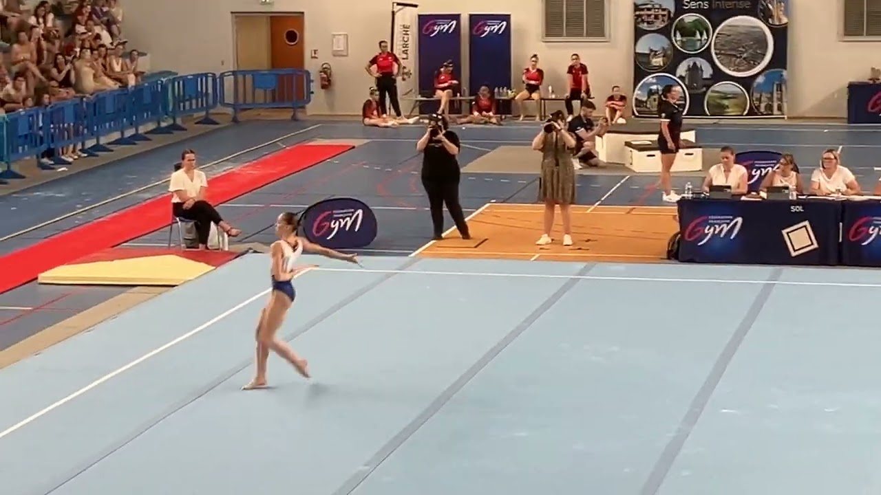 U15 gymnastic FR/GB/SUI/ALL 2025 - Elena Colas FX