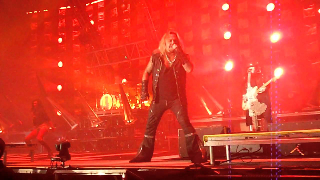 Motley Crue-Girls Girls Girls-Newcastle Arena-02-11-2015 @motleycrue