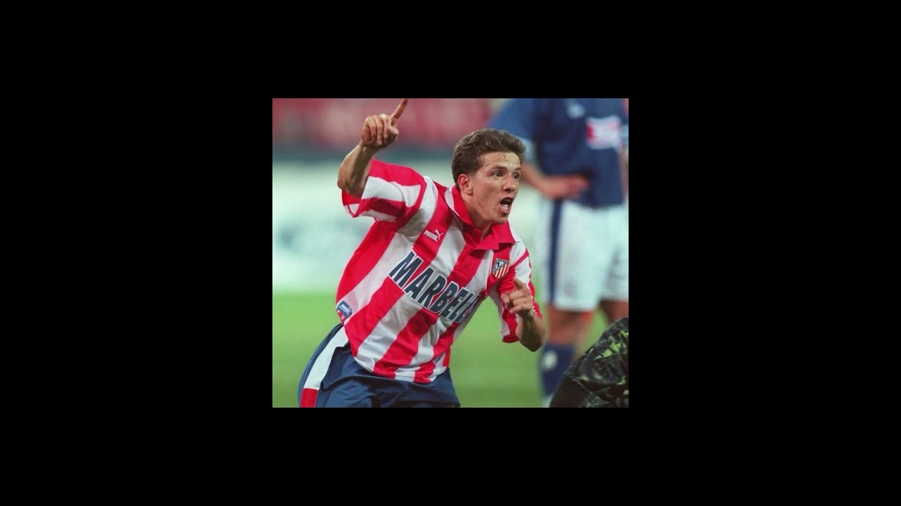 Juninho Paulista, maestro in midfield. 