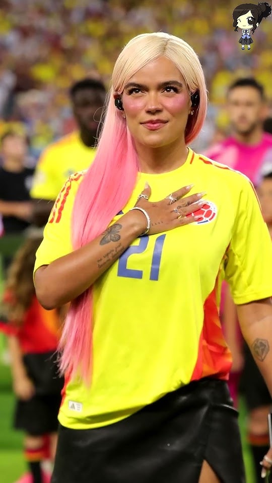 Karol G Y Feid Se Comen A Besos En Partido De La Copa América #karolg #feid  - YouTube