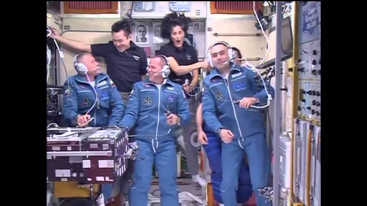 galaxy a10 New Crew Arrives, Boards ISS