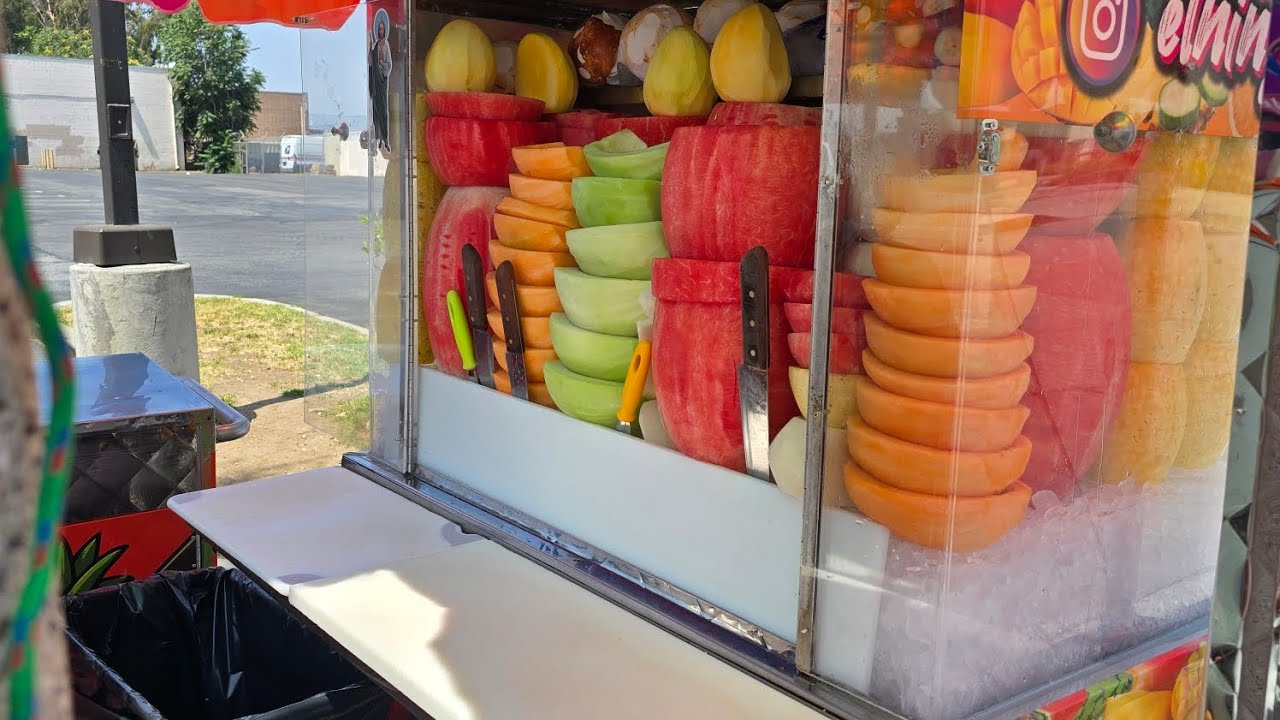 ¡Estamos listos para servir fruta con estilo ninja! 🥷🍉