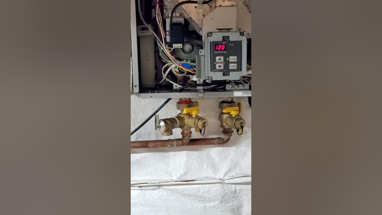 (Before) rinnai rc98hpi leaking heat exchanger - YouTube