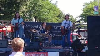 Smile+Nod covers Celebrity Skin by Hole at Del Ray Music Festival
