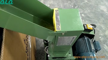 Operation of plastic zipper teeth injection machine QLQ-DTM QLQ-DCM