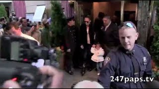 Jennifer Lopez leaving her hotel with her twins in NYC ThrowBack