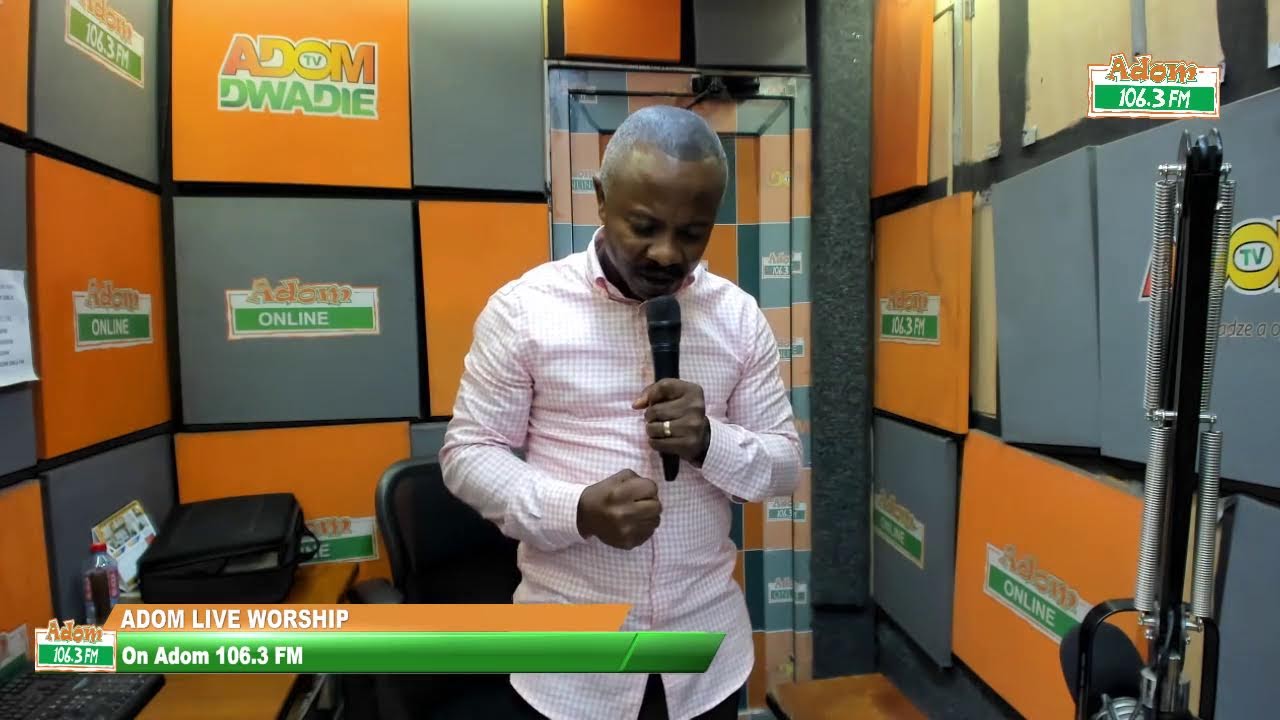 Adom live worship with rev kwamena idan and isaac dadzie on adom 106 3