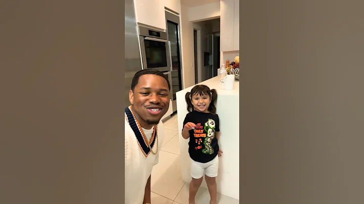 MY 4 YEAR OLD DAUGHTER BEAT ME AT THE SINGING CHALLENGE 😱🫣 #shorts